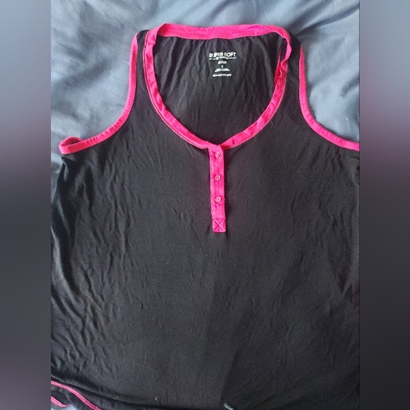 Torrid tank top - Picture 1 of 3